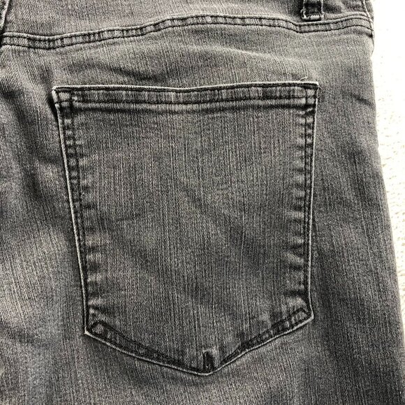 Lee Womens Jeans Size 14 Medium Straight Leg Classic Fit Gray Denim Casual - Picture 10 of 13
